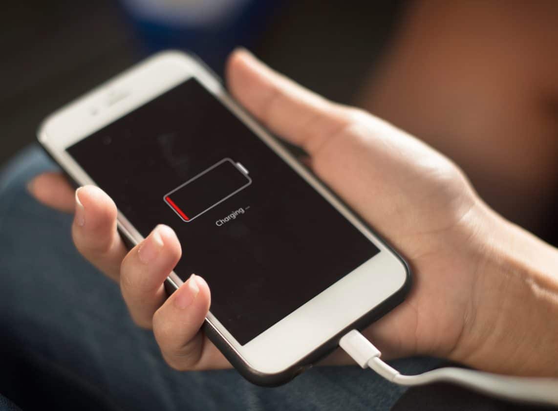 phone batteries charge from new empty